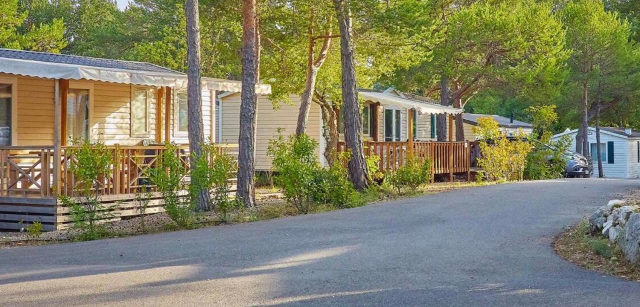 Mobil-Home Dans Camping 4* Saint-Laurent-du-Verdon Exterior photo